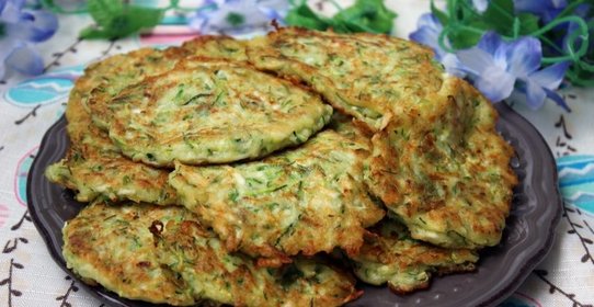 Кабачковые оладьи с плавленным сыром