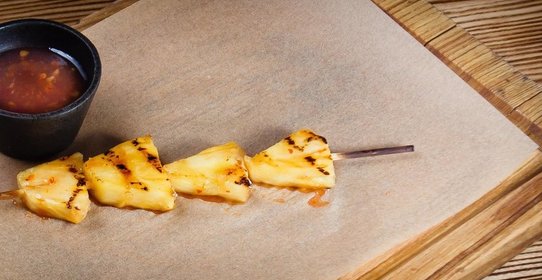 Шашлычки из ананаса