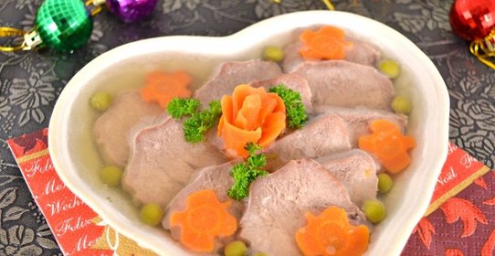 Заливной язык свиной