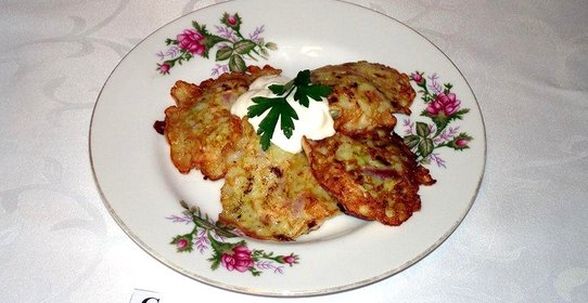 Кабачковые блинчики с куриным мясом