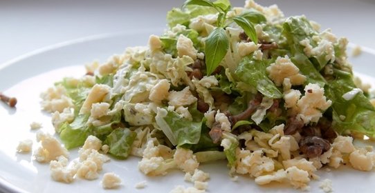 Салат с грибами и сыром