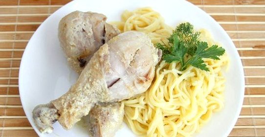 Тушеная куриная голень