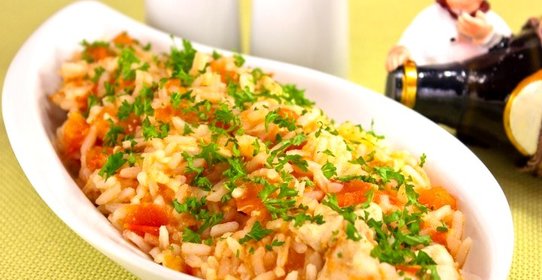 Куриное филе с рисом и помидорами