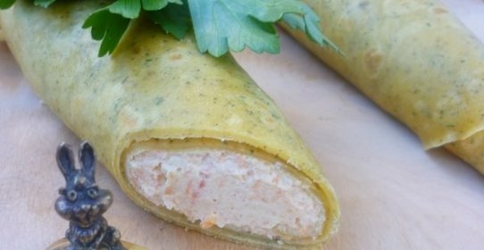 Морковные блины с творожной начинкой