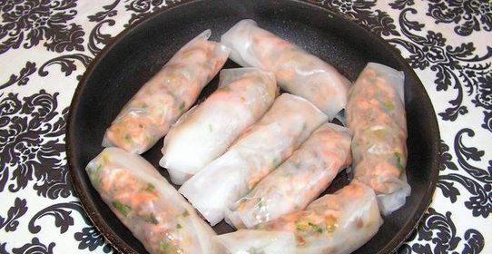 Рисовые блинчики с лососем