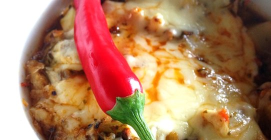 Пряные овощи, запеченные под сыром