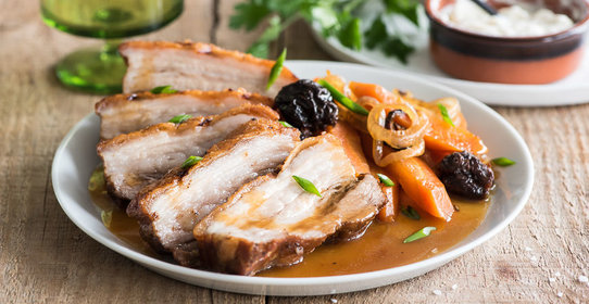 Свиной подчеревок, томленный в квасе