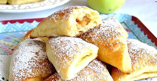 Булочки с яблоками