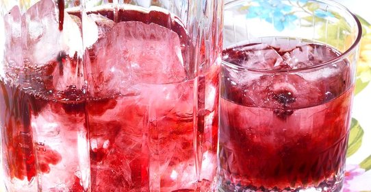 Малиновый джин-тоник