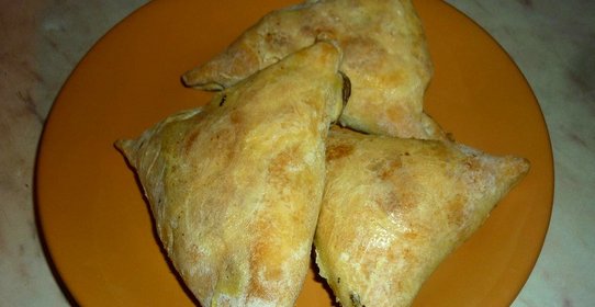 Самса с курицей и луком