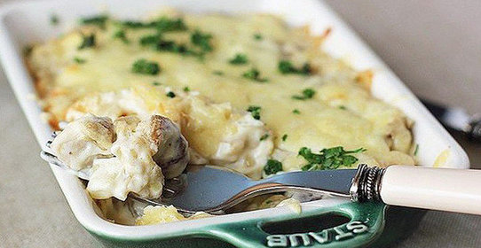 Куриное филе с грибами в кефире