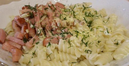 Макароны с ветчиной и сыром
