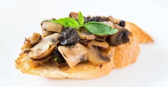 Брускетта с грибами