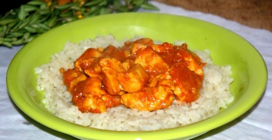 Курица под соусом карри
