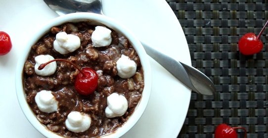 Овсяная каша по мотивам торта «Черный лес»