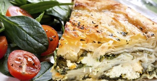 Пирог со шпинатом и брынзой