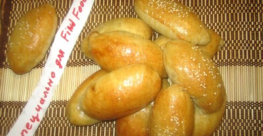 Пирожки с капустой и кунжутом