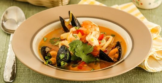 Средиземноморская похлебка с морепродуктами