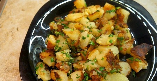 Картофель варено-жареный по-деревенски