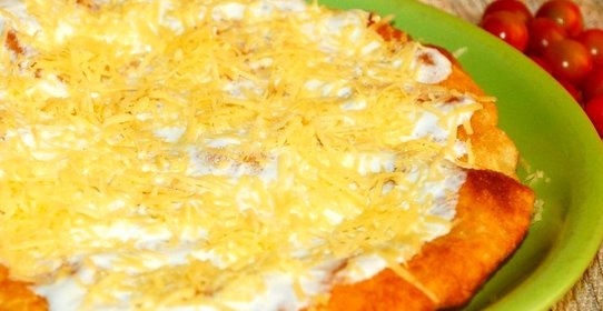 Лангош (Венгерская лепешка)