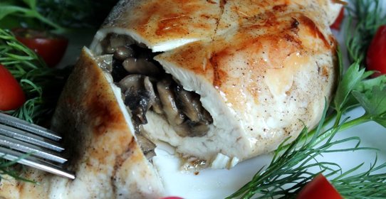 Куриная грудка, фаршированная шампиньонами