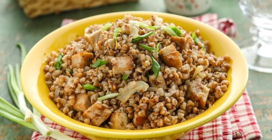 Гречневая каша со свининой