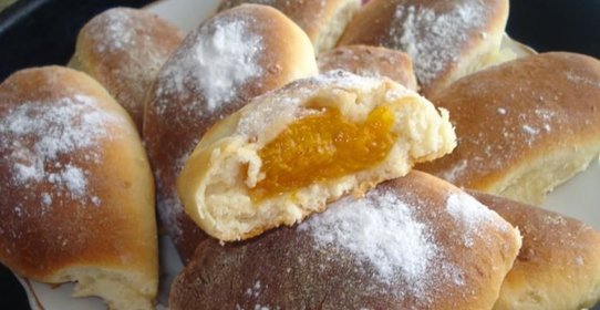 Сладкие пирожки с вареньем в духовке