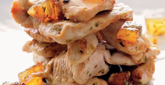 Куриное филе с сушеными ананасами