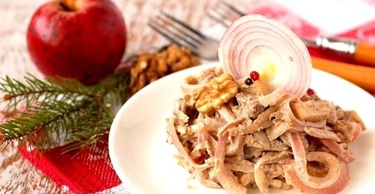 Куриная печень в орехово-яблочной заправке