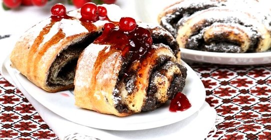Булочки с маком из слоеного теста