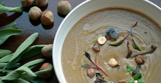 Грибной суп с лесными орехами