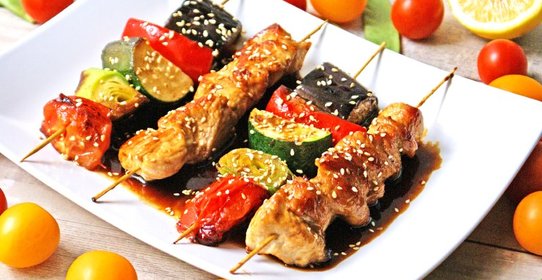 Шашлычки с индейкой и овощами