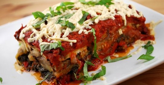 Лазанья с баклажанами и помидорами