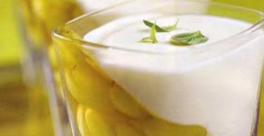 Виноград в желе из йогурта