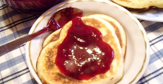 Оладьи с корицей в форме сердца