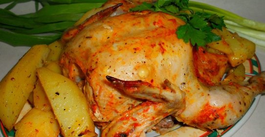 Цыпленок в томатно-сметанном соусе, запеченный с картофелем в рукаве