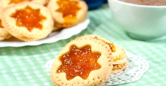 Песочное печенье с джемом