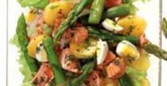 Салат из лосося со спаржей