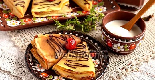 Молочные блины с яблочно-вишнёвой начинкой