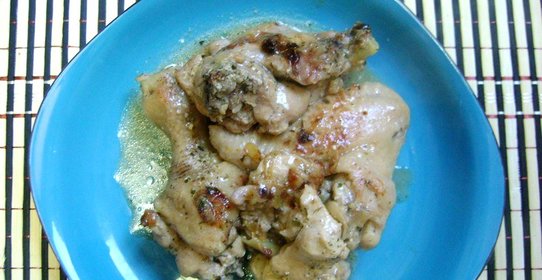 Пряная курица в сметанном соусе