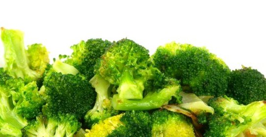 Брокколи с белым вином, чесноком и цитрусовой цедрой