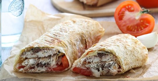 Балык экмек, буквально «рыба с хлебом» по-турецки