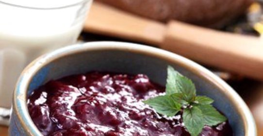 Быстрый сливовый джем с цедрой лайма