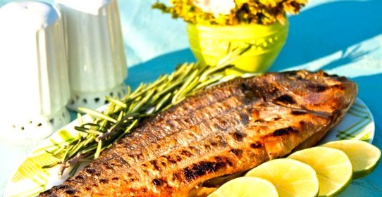 Дорада, жаренная на гриле