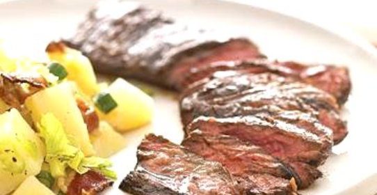 Стейк на гриле в маринаде