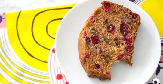 Грушевый хлеб с орехами и клюквой