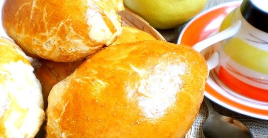 Пирожки с вареной сгущенкой