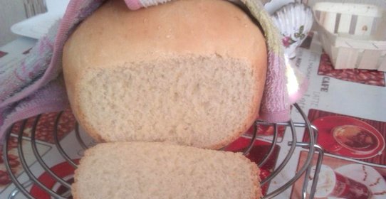 Пшеничный хлеб с кунжутом в хлебопечке