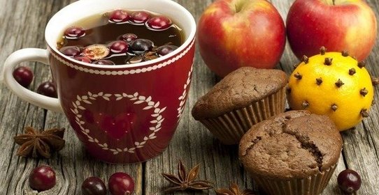 Напиток с сидром, имбирем и клюквой