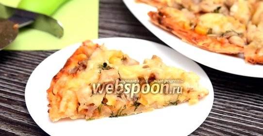 Пицца с курицей, укропом, вёшенками и кукурузой